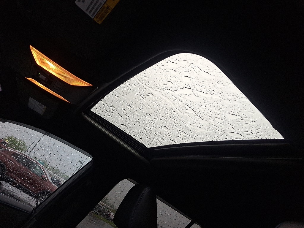 Vehicle image 13 of 32