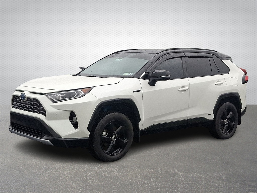 Vehicle image 1 of 32