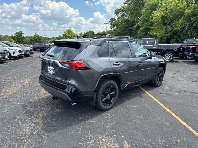 Vehicle image 6 of 52