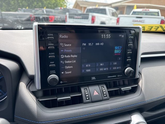 Vehicle image 23 of 52
