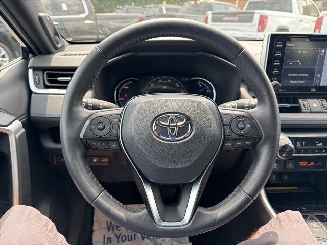 Vehicle image 41 of 52