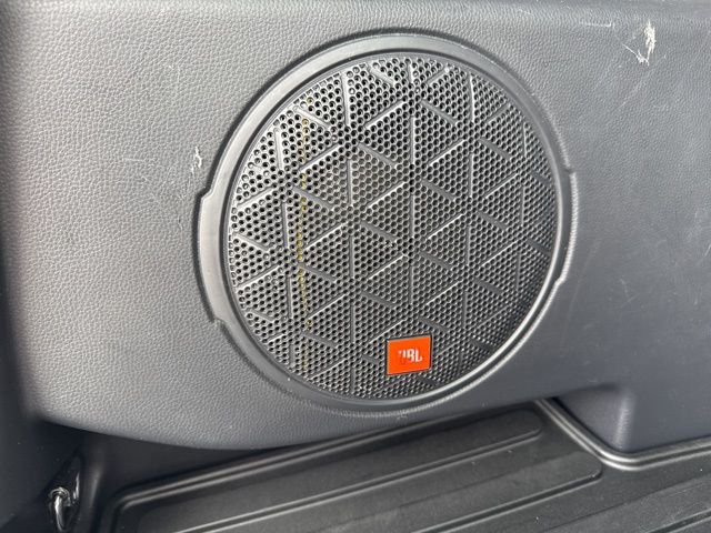 Vehicle image 44 of 52