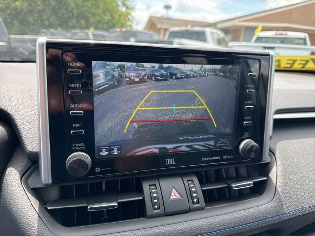 Vehicle image 27 of 52