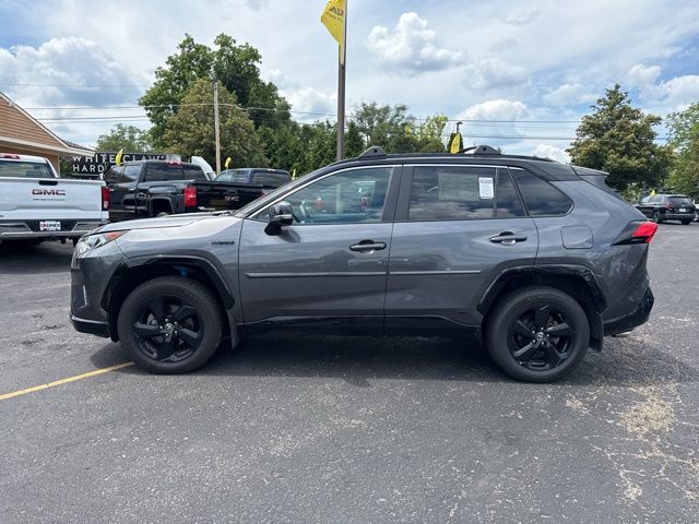 Vehicle image 9 of 52