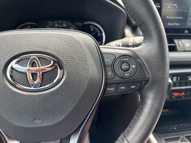 Vehicle image 19 of 52