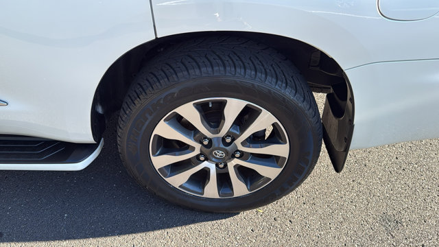 2021 Toyota Sequoia Limited Image 8 of 28