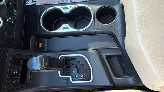 2021 Toyota Sequoia Limited Image 17 of 28