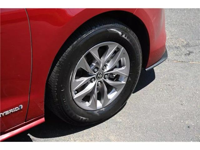 Vehicle image 9 of 35