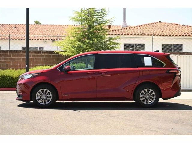 Vehicle image 8 of 35