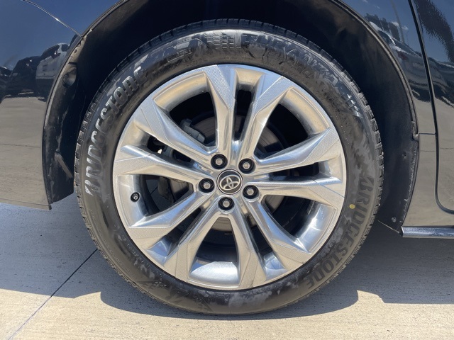 Vehicle image 6 of 23