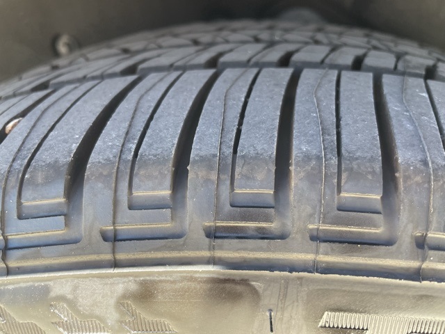 Vehicle image 9 of 23