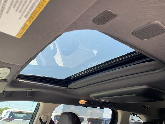 Vehicle image 22 of 23
