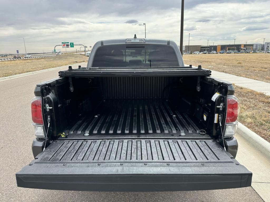 Vehicle image 9 of 30
