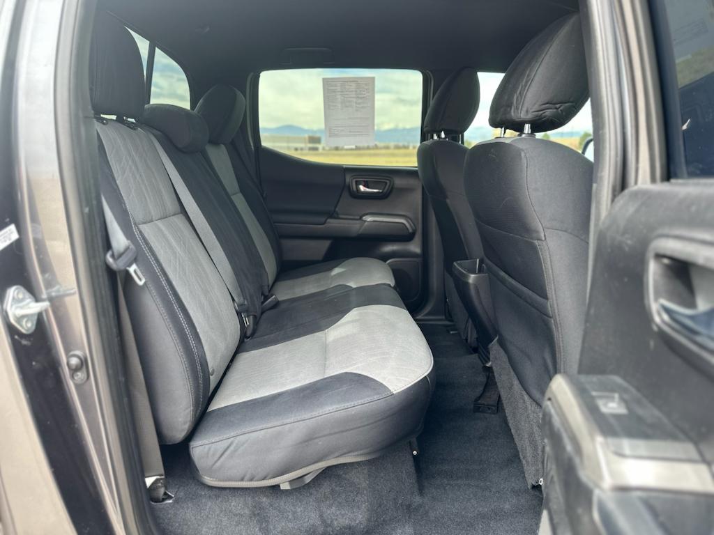 Vehicle image 26 of 30