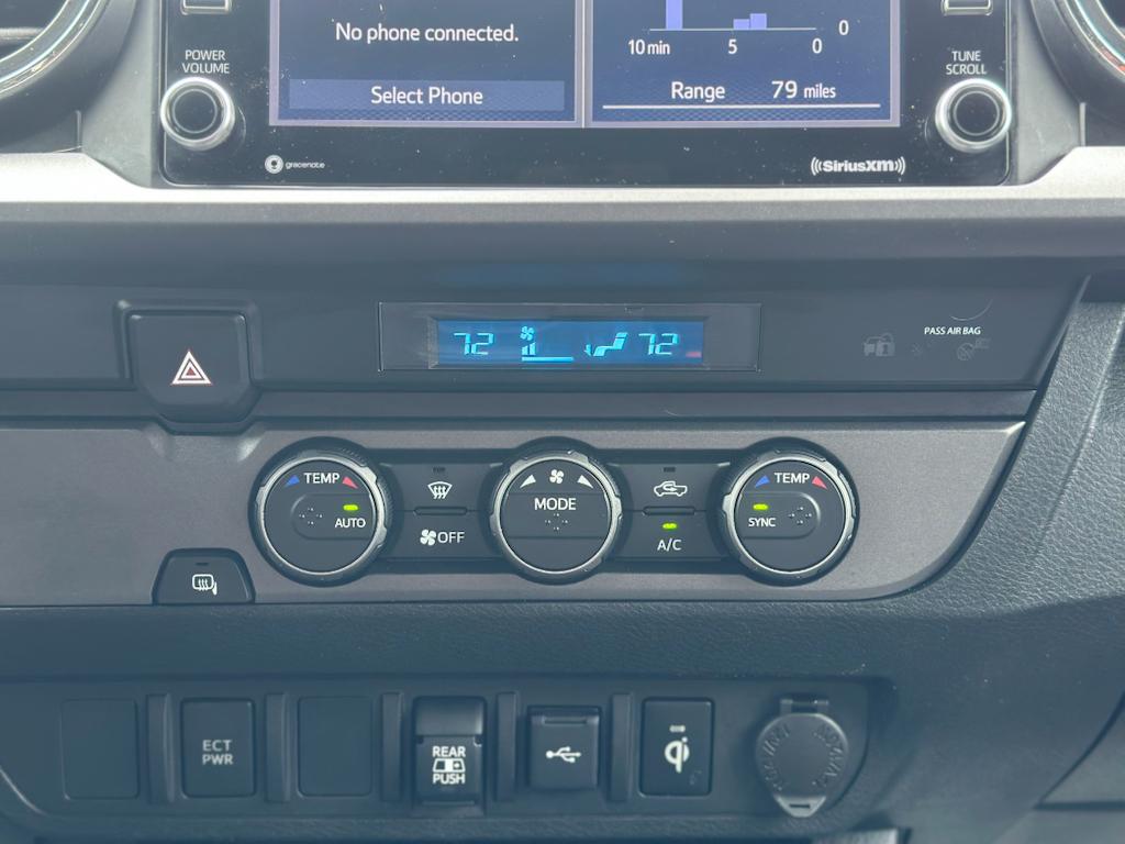 Vehicle image 17 of 30