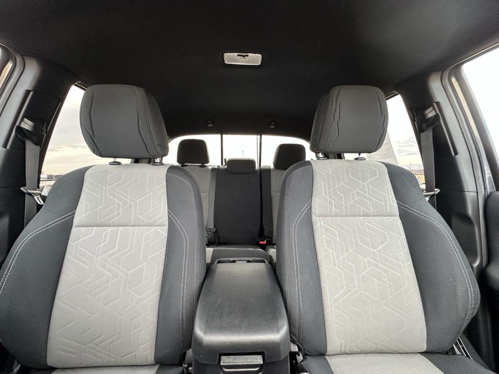 Vehicle image 12 of 30