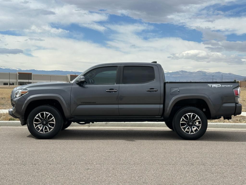 Vehicle image 8 of 30