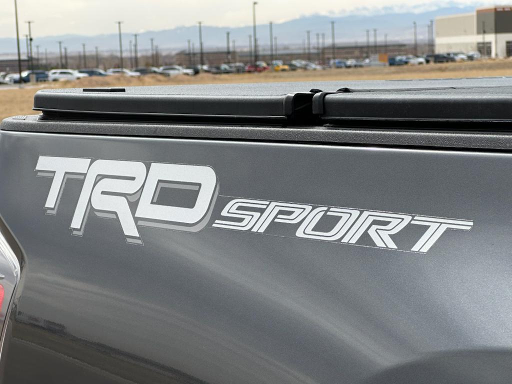 Vehicle image 10 of 30