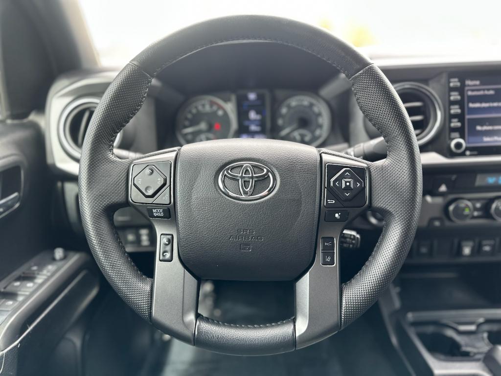 Vehicle image 14 of 30