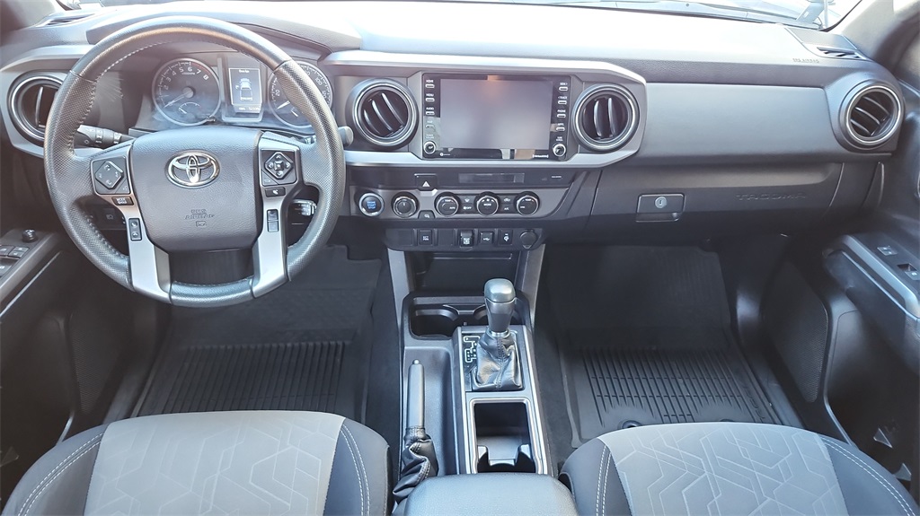 Vehicle image 13 of 38