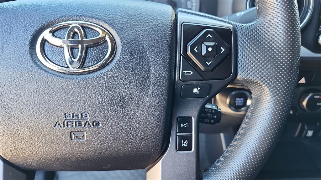 Vehicle image 23 of 38
