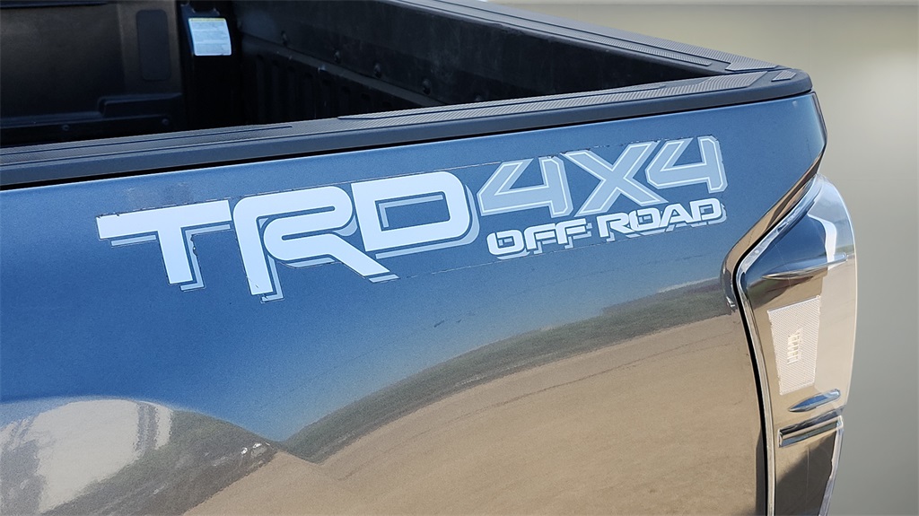 Vehicle image 36 of 38