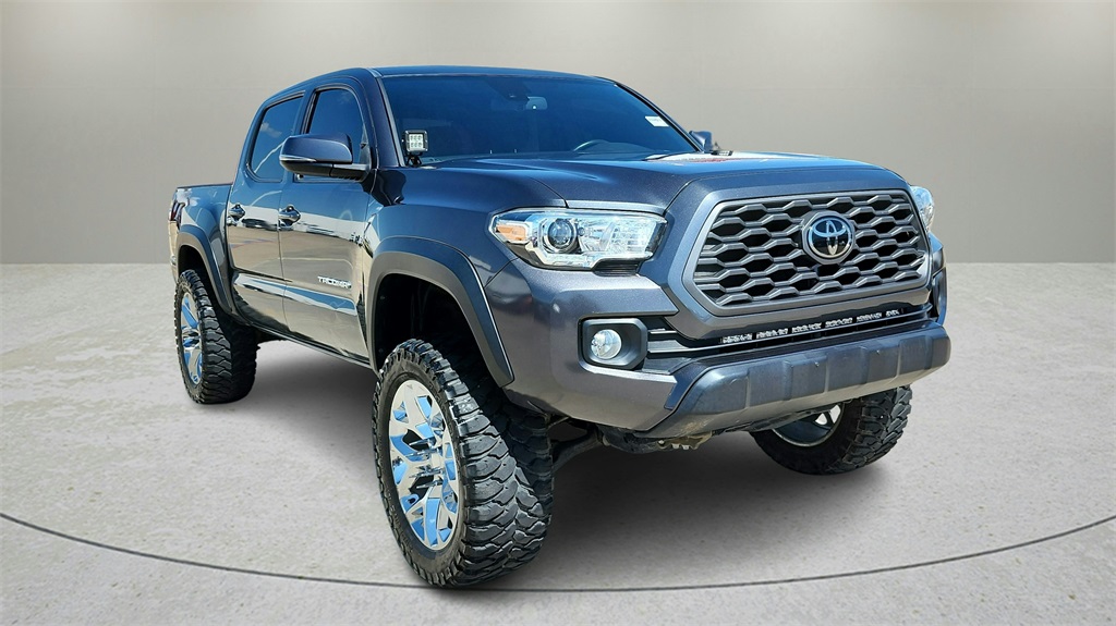 Vehicle image 3 of 38