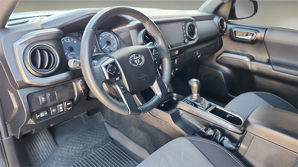 Vehicle image 9 of 38
