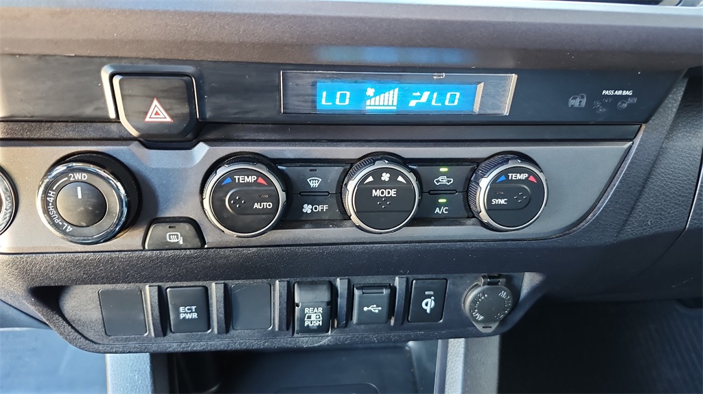 Vehicle image 19 of 38