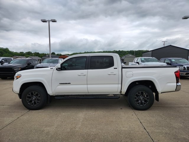 Vehicle image 8 of 28