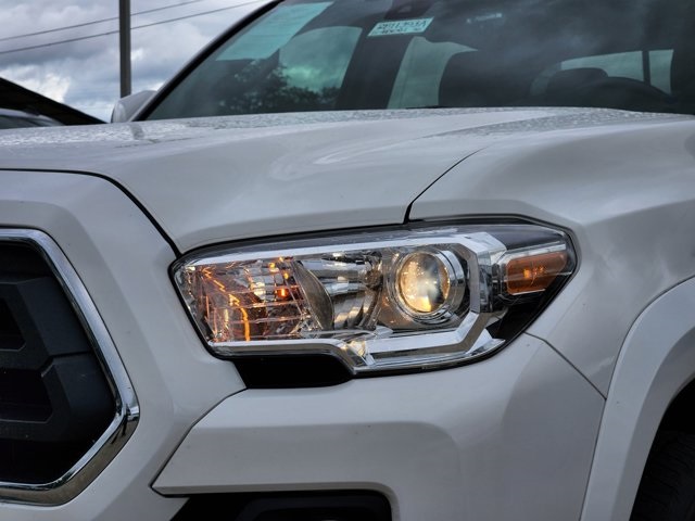 Vehicle image 20 of 28
