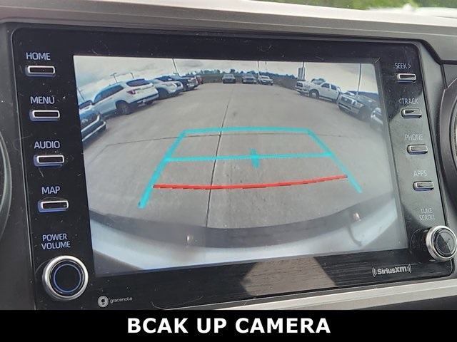 Vehicle image 10 of 28