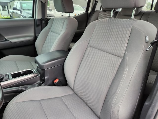 Vehicle image 24 of 28