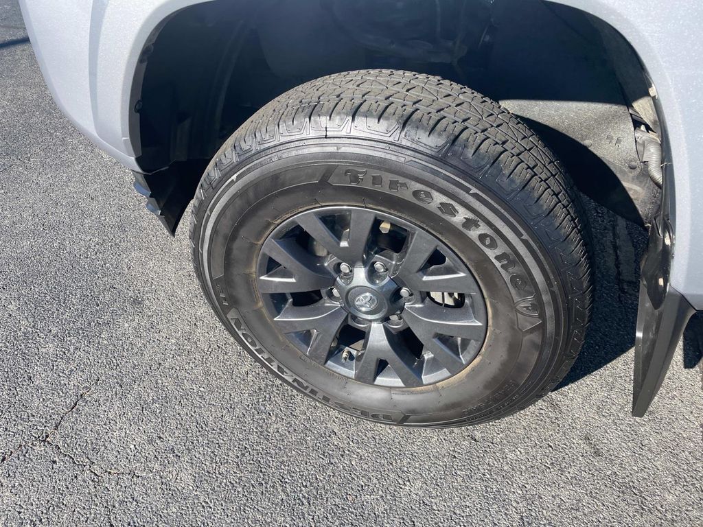Vehicle image 12 of 34