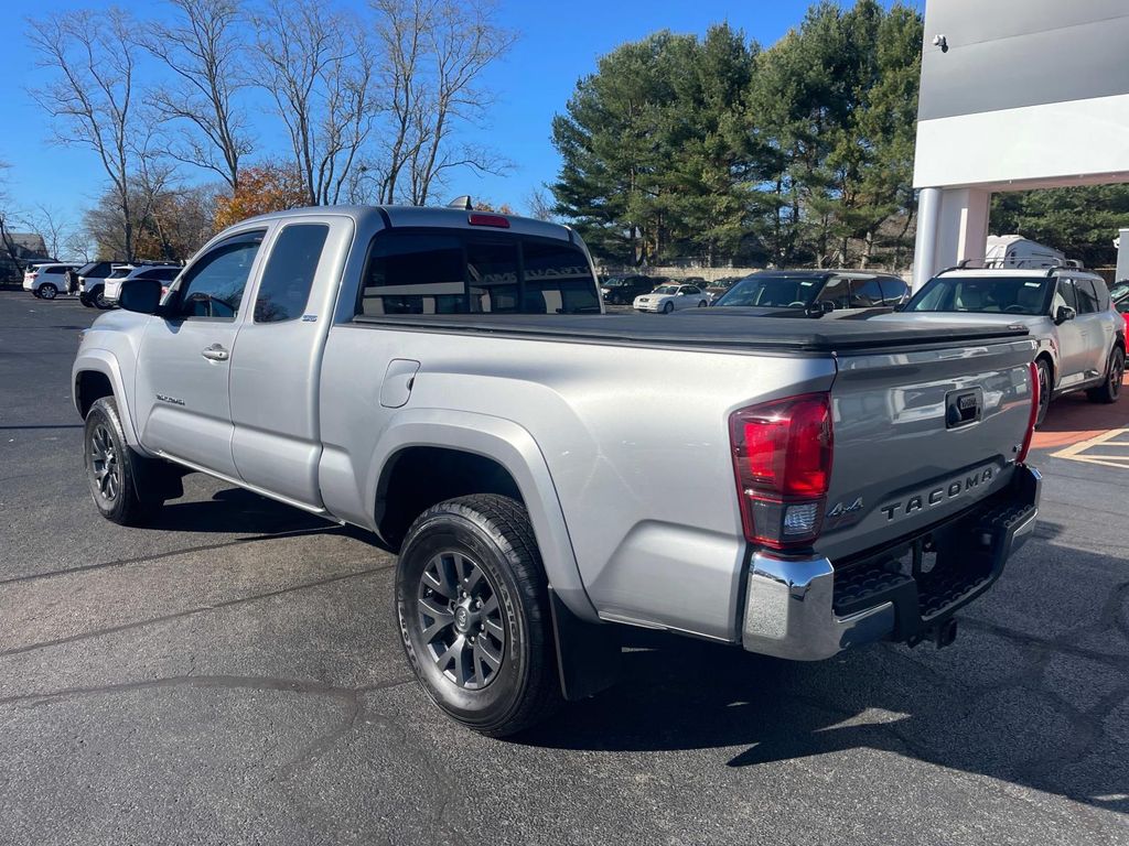 Vehicle image 8 of 34