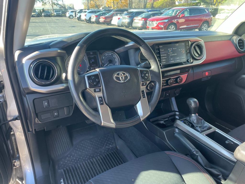 Vehicle image 16 of 34