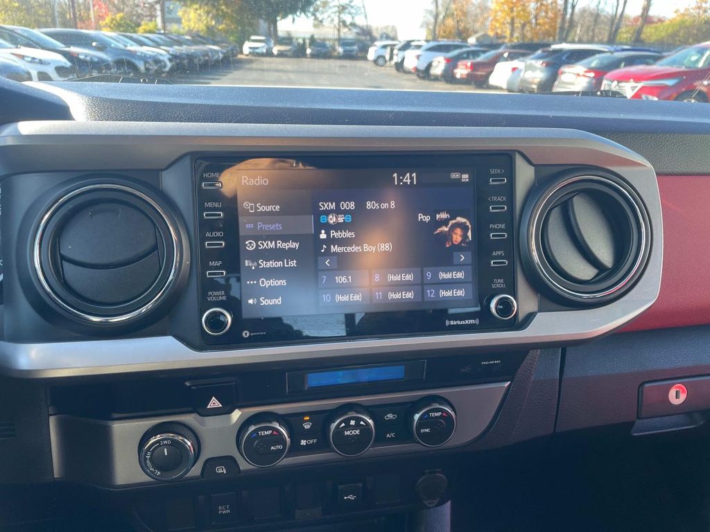 Vehicle image 24 of 34