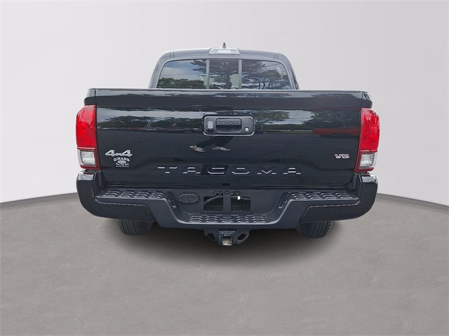 Vehicle image 6 of 30
