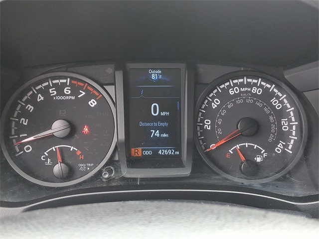 Vehicle image 21 of 30