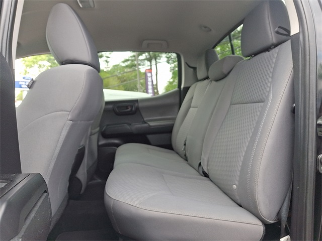Vehicle image 10 of 30