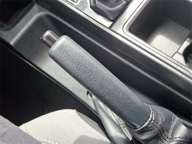 Vehicle image 26 of 30