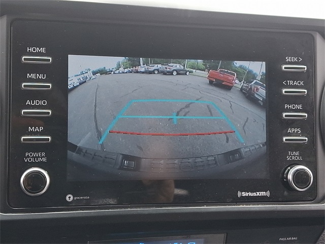 Vehicle image 19 of 30