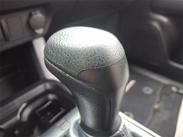 Vehicle image 15 of 30