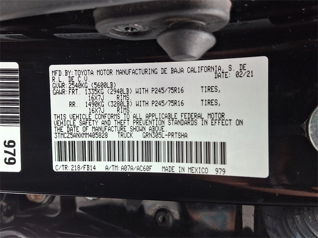 Vehicle image 27 of 30