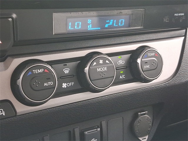 Vehicle image 16 of 30