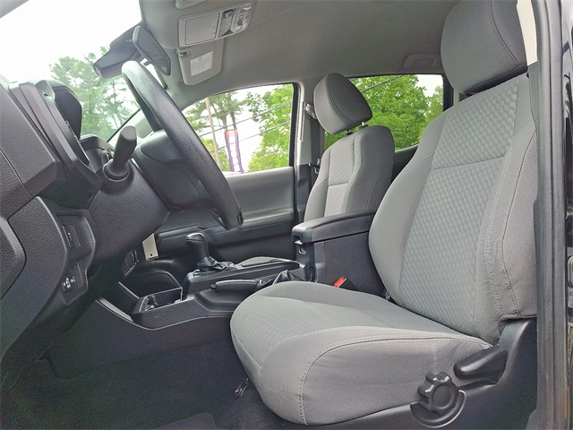 Vehicle image 14 of 30