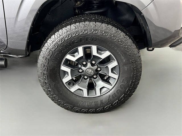 Vehicle image 32 of 32