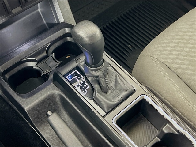 Vehicle image 20 of 32