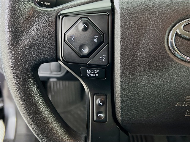 Vehicle image 13 of 32