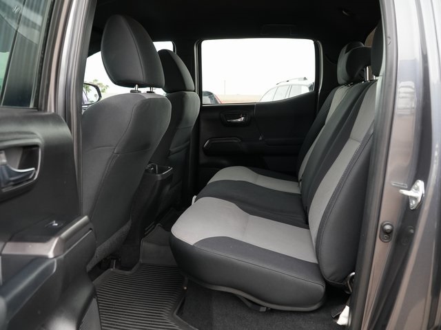 Vehicle image 11 of 25